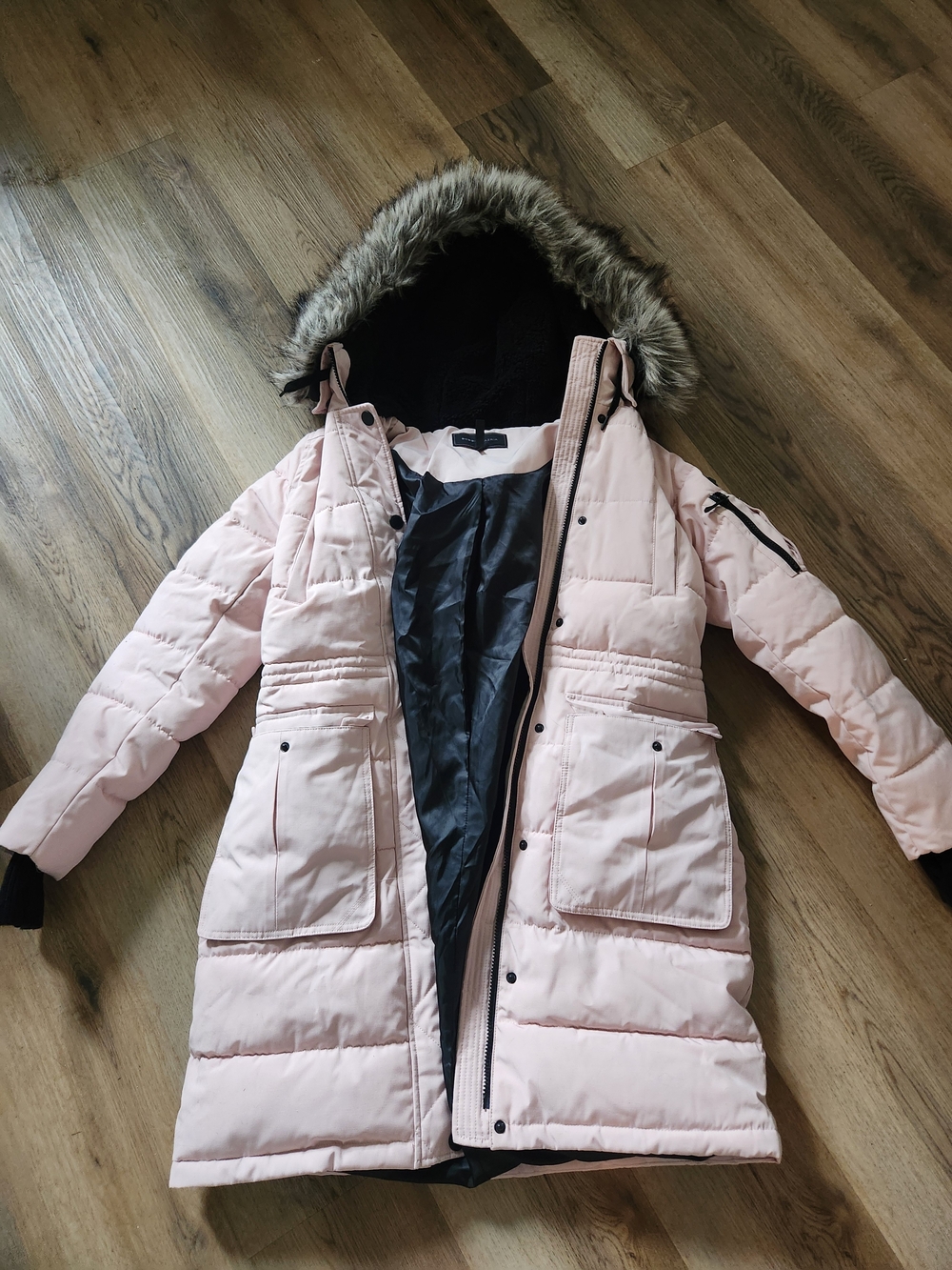 Women's Long Puffer Parka with Faux Fur Hood - Light Pink
